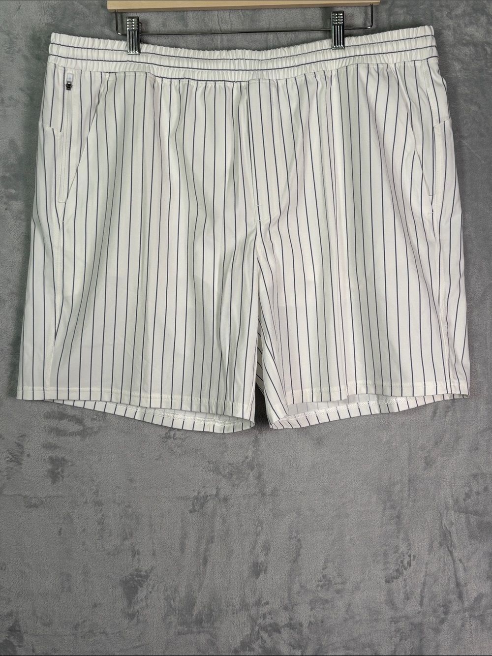 NWT New VRST White Pinstripe Blue All-In Lined Shorts Men Size XXL